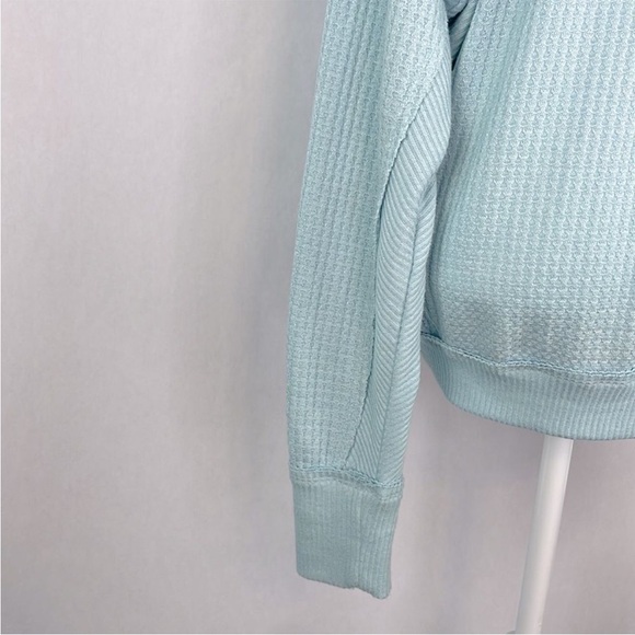 We The Free by Free People Blue Santa Clara V-neck Thermal Shirt. Size Small. - Picture 11 of 15